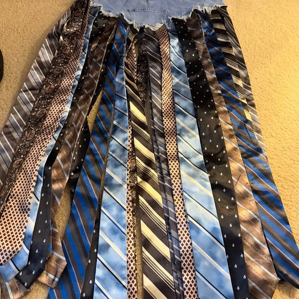 SO YOU THOUGHT DENIM SKIRT WITH TIE - Picture 8 of 9